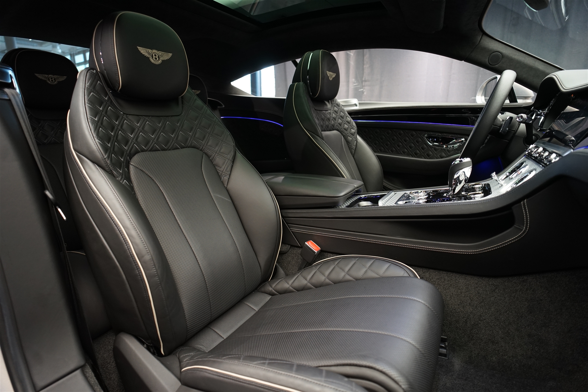 BENTLEY Continental GT 4.0 V8 *Naim* *Touring Spec* *Panoramadach*-image-20
