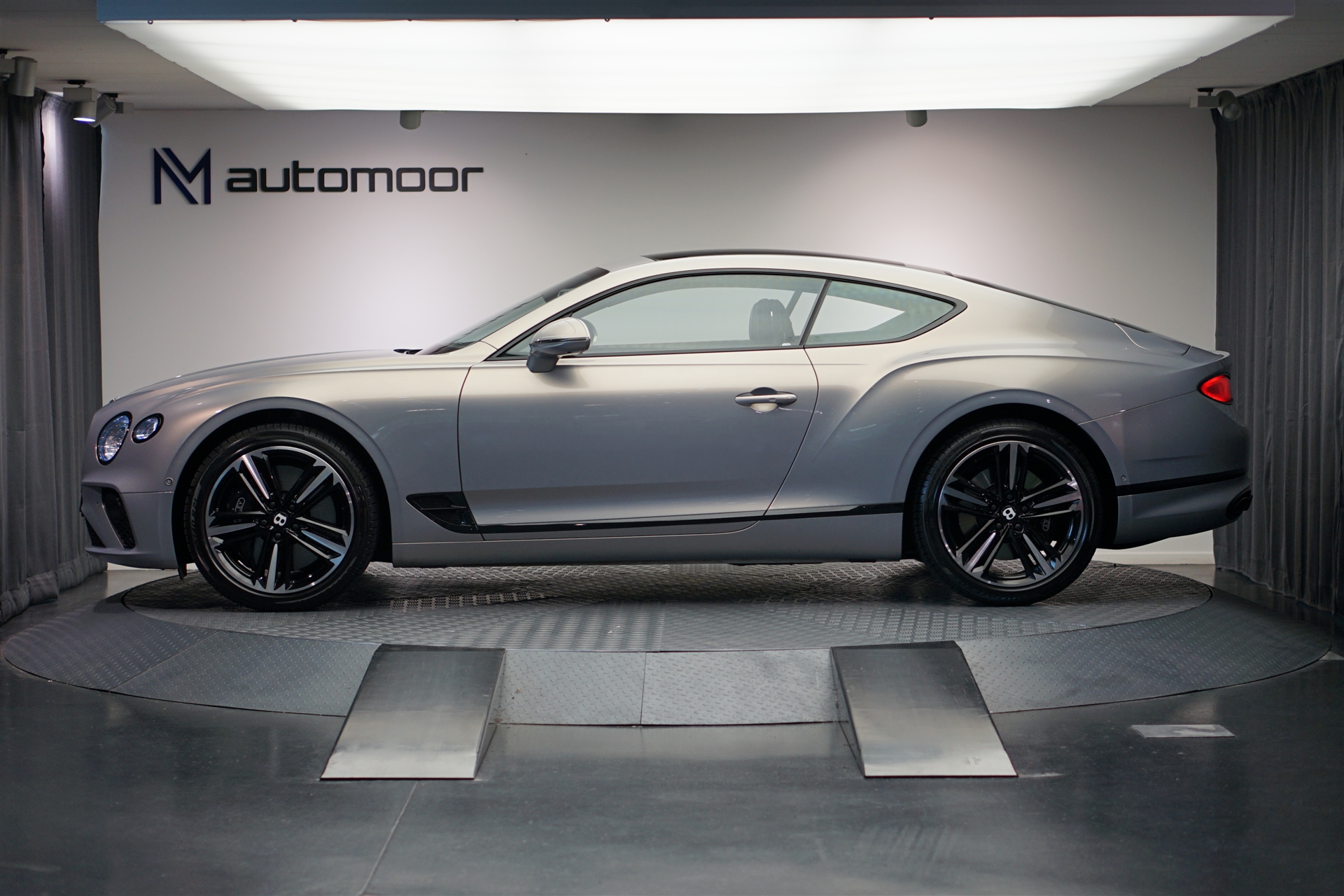 BENTLEY Continental GT 4.0 V8 *Naim* *Touring Spec* *Panoramadach*-image-7