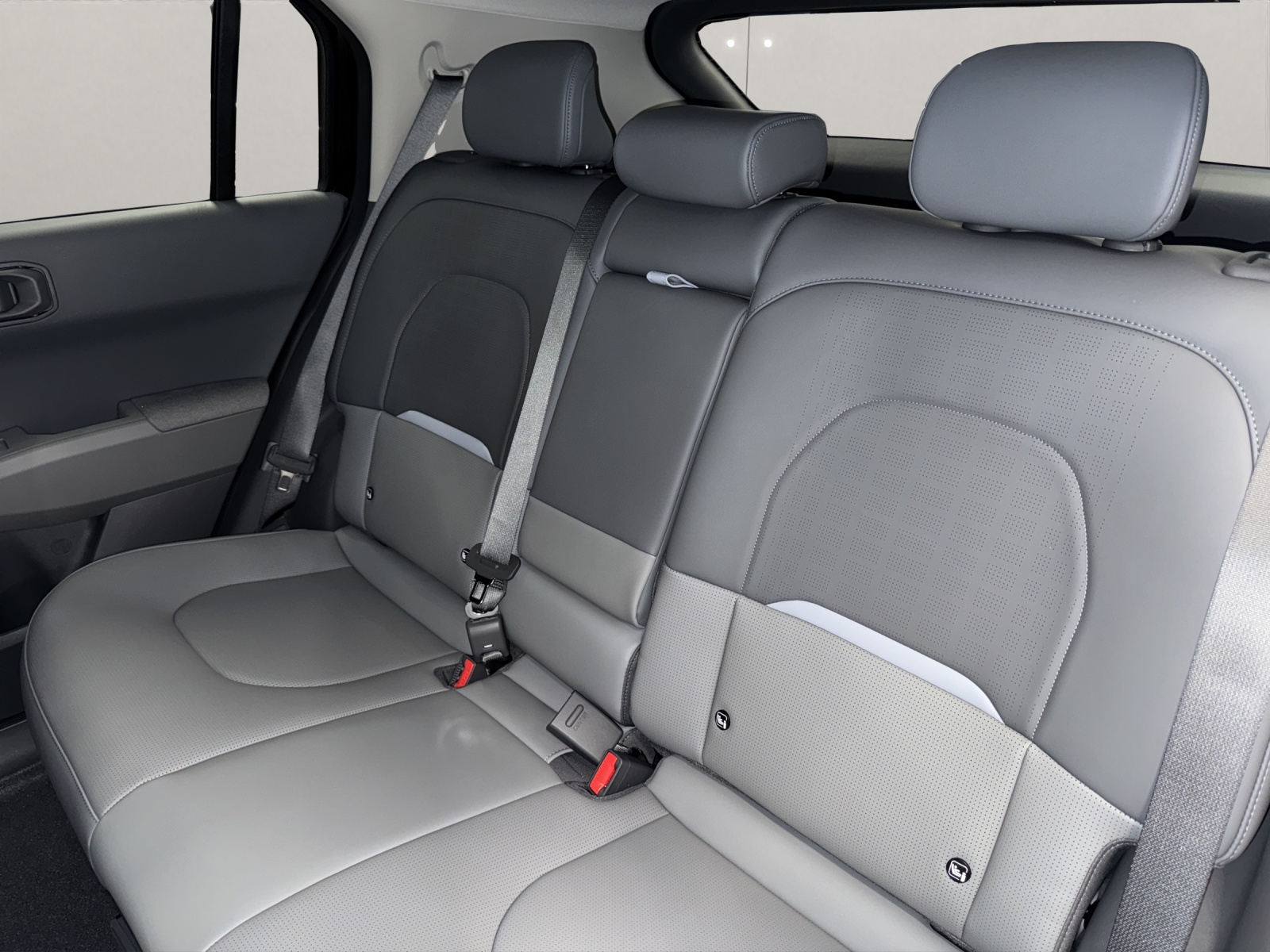 KIA EV3 81 kWh Earth+-image-8