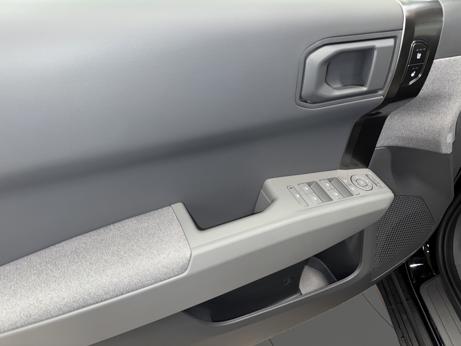 KIA EV3 81 kWh Earth+-image-12