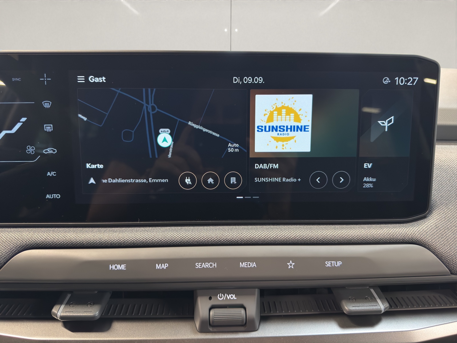 KIA EV3 81 kWh Earth+-image-10