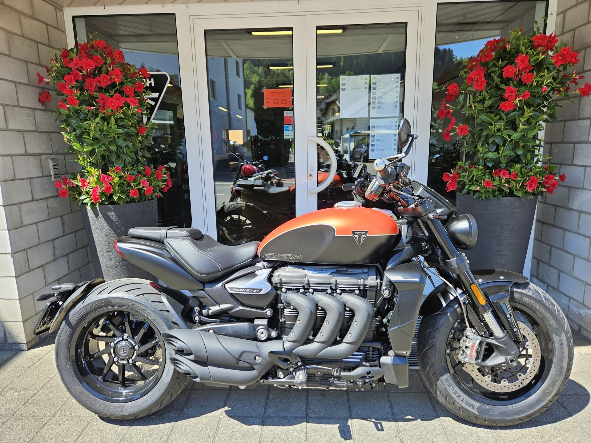 TRIUMPH Rocket 3 R Storm-image-1