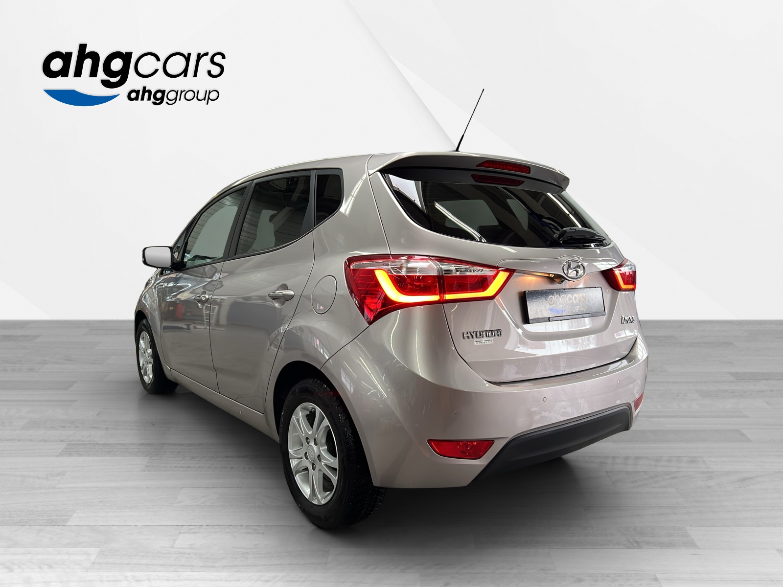 HYUNDAI iX20 1.6 Vertex Automatic-showroom-element-2