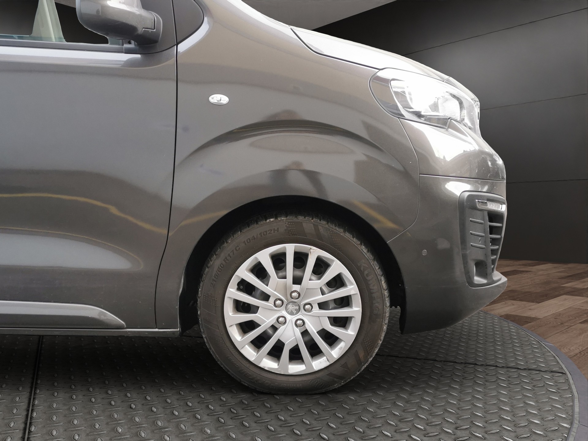 PEUGEOT Expert 2.0 BlueHDi 150 S&S Fix Confort Standard-showroom-element-2