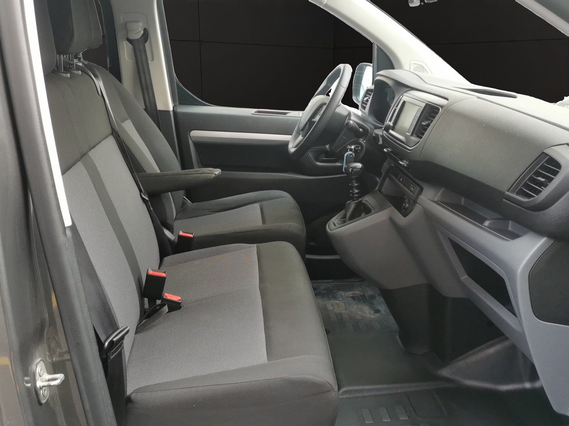 PEUGEOT Expert 2.0 BlueHDi 150 S&S Fix Confort Standard-image-12