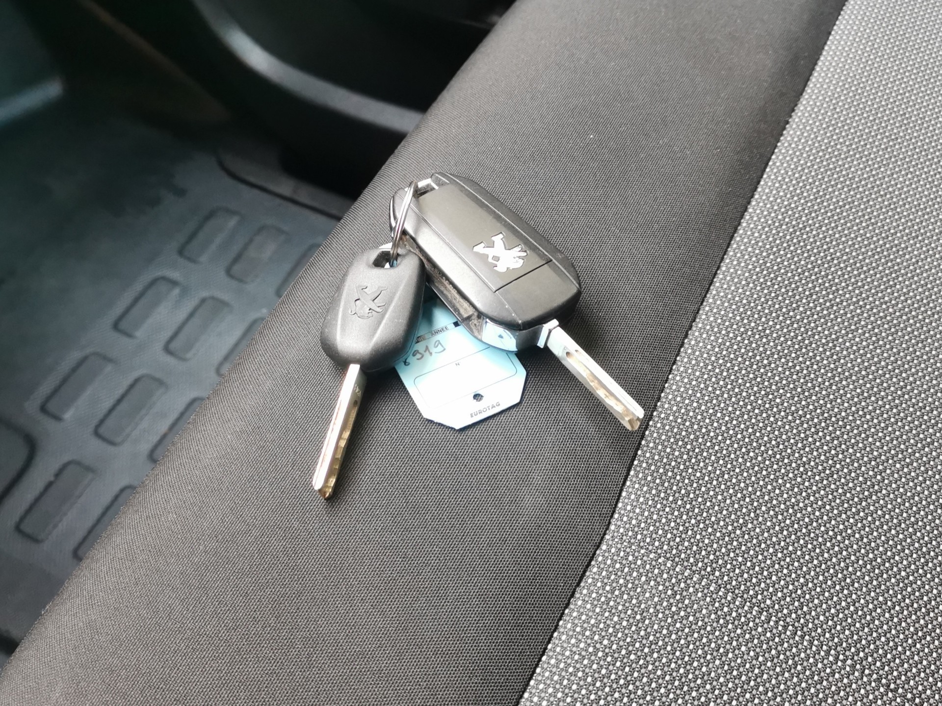 PEUGEOT Expert 2.0 BlueHDi 150 S&S Fix Confort Standard-image-18