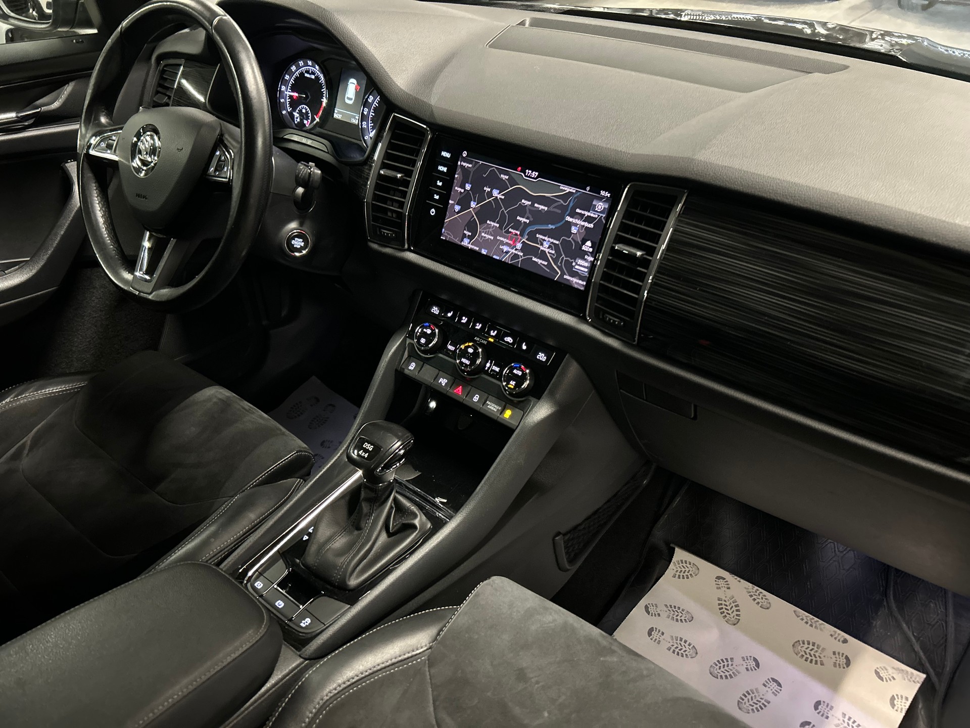 SKODA Kodiaq 2.0 TDI 4x4 DSG 7 Plätzer-image-12