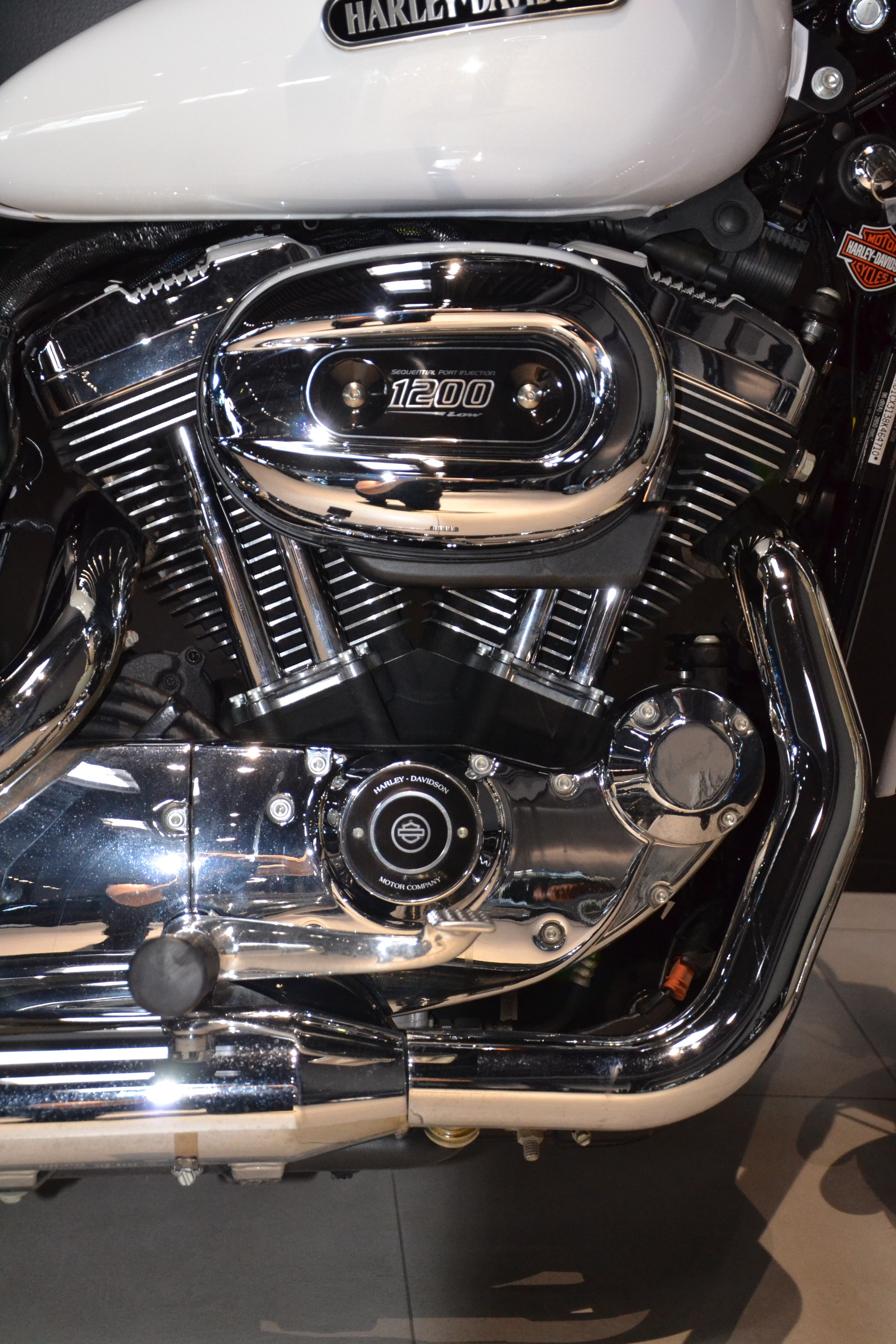 HARLEY-DAVIDSON XL 1200 L Sportster Low Injection-image-5