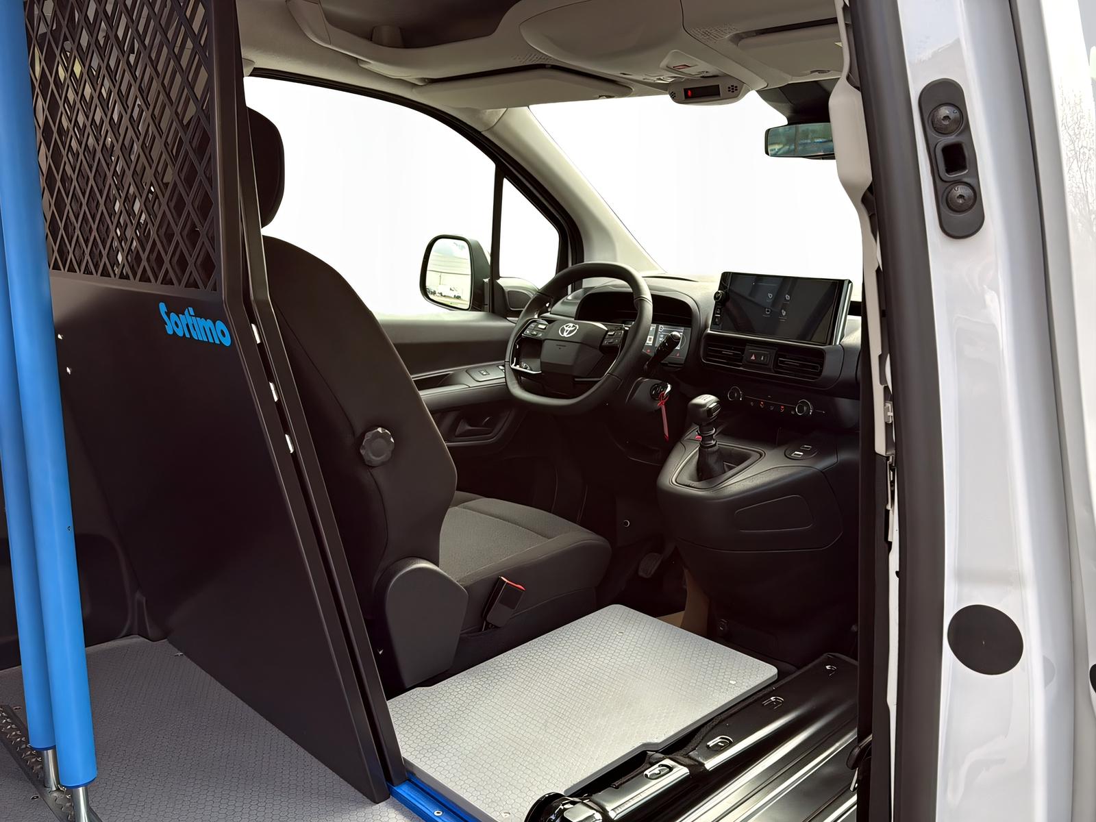 TOYOTA PROACE CITY Van L1 1.2 Active-image-11