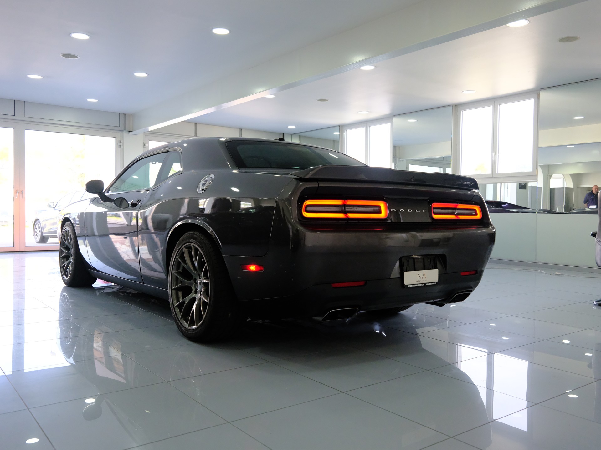 DODGE Challenger SRT 392-image-4