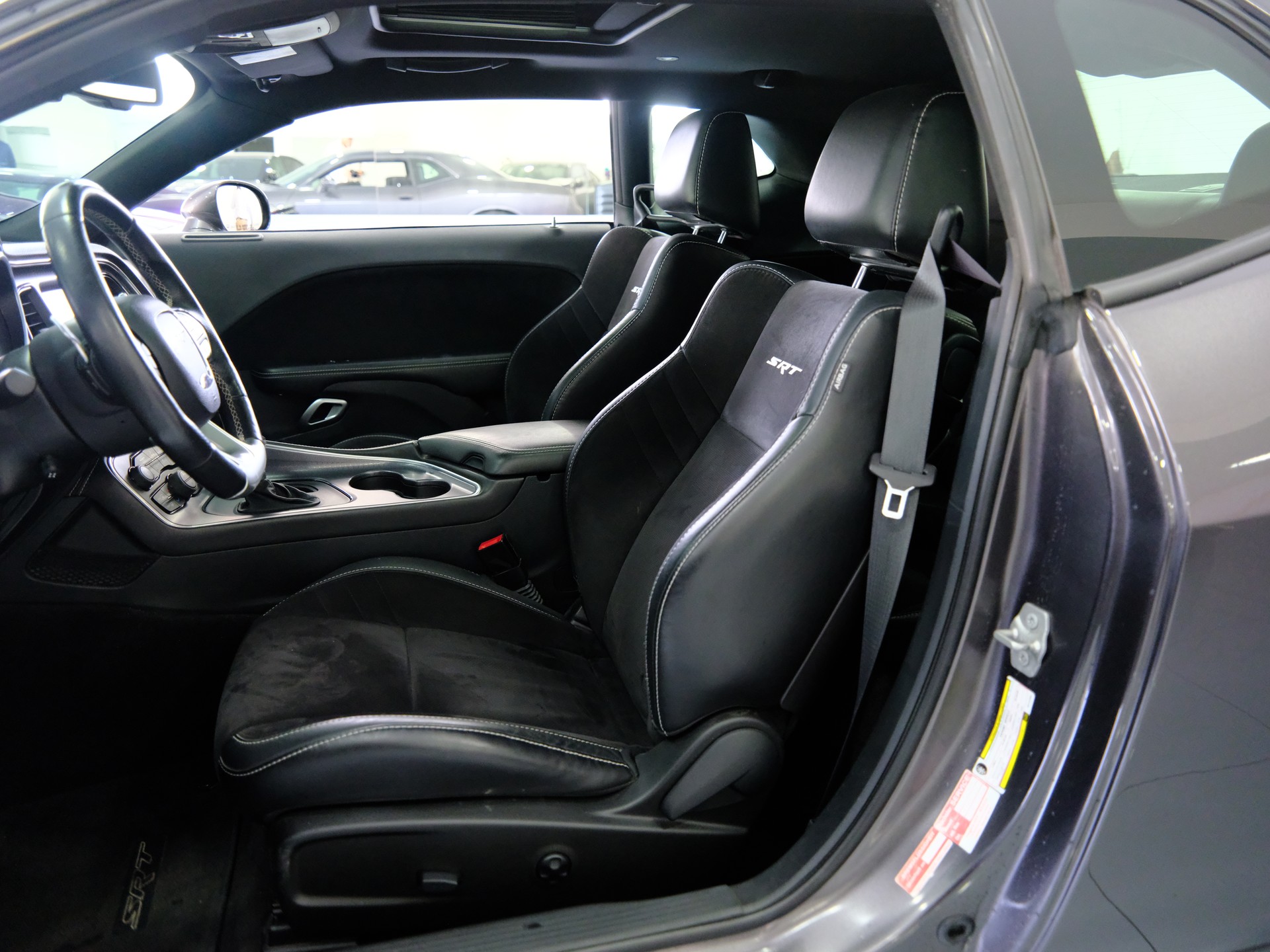 DODGE Challenger SRT 392-image-10