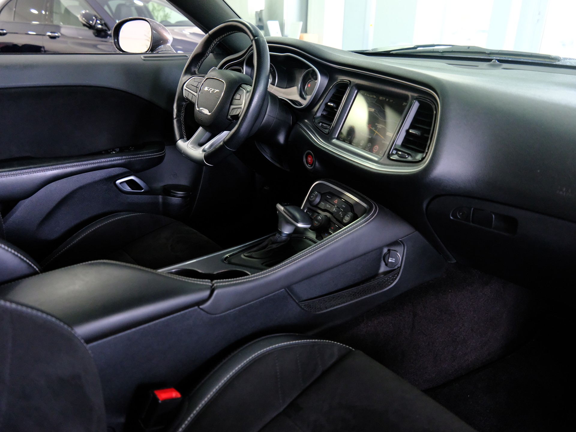 DODGE Challenger SRT 392-image-13