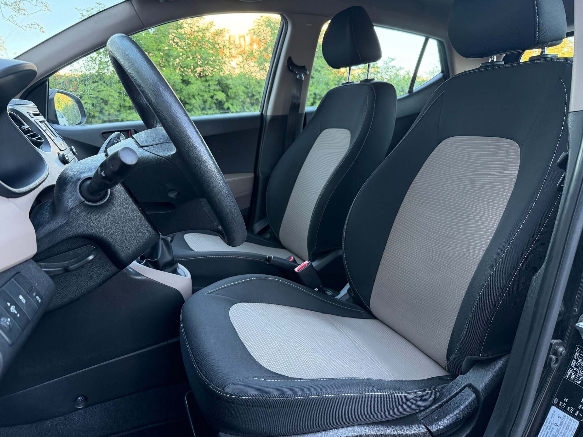 HYUNDAI i10-image-6