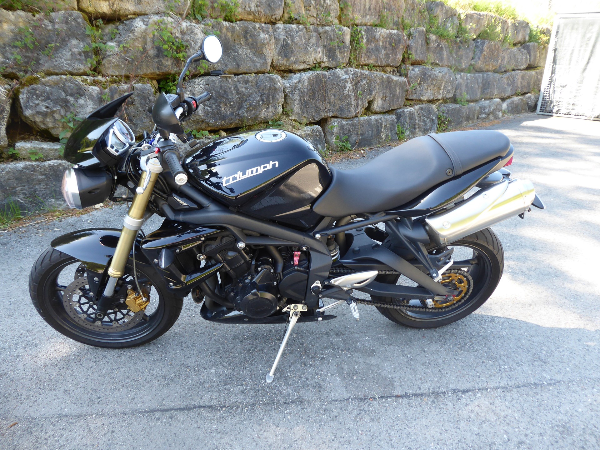 TRIUMPH Street Triple 675-image-2