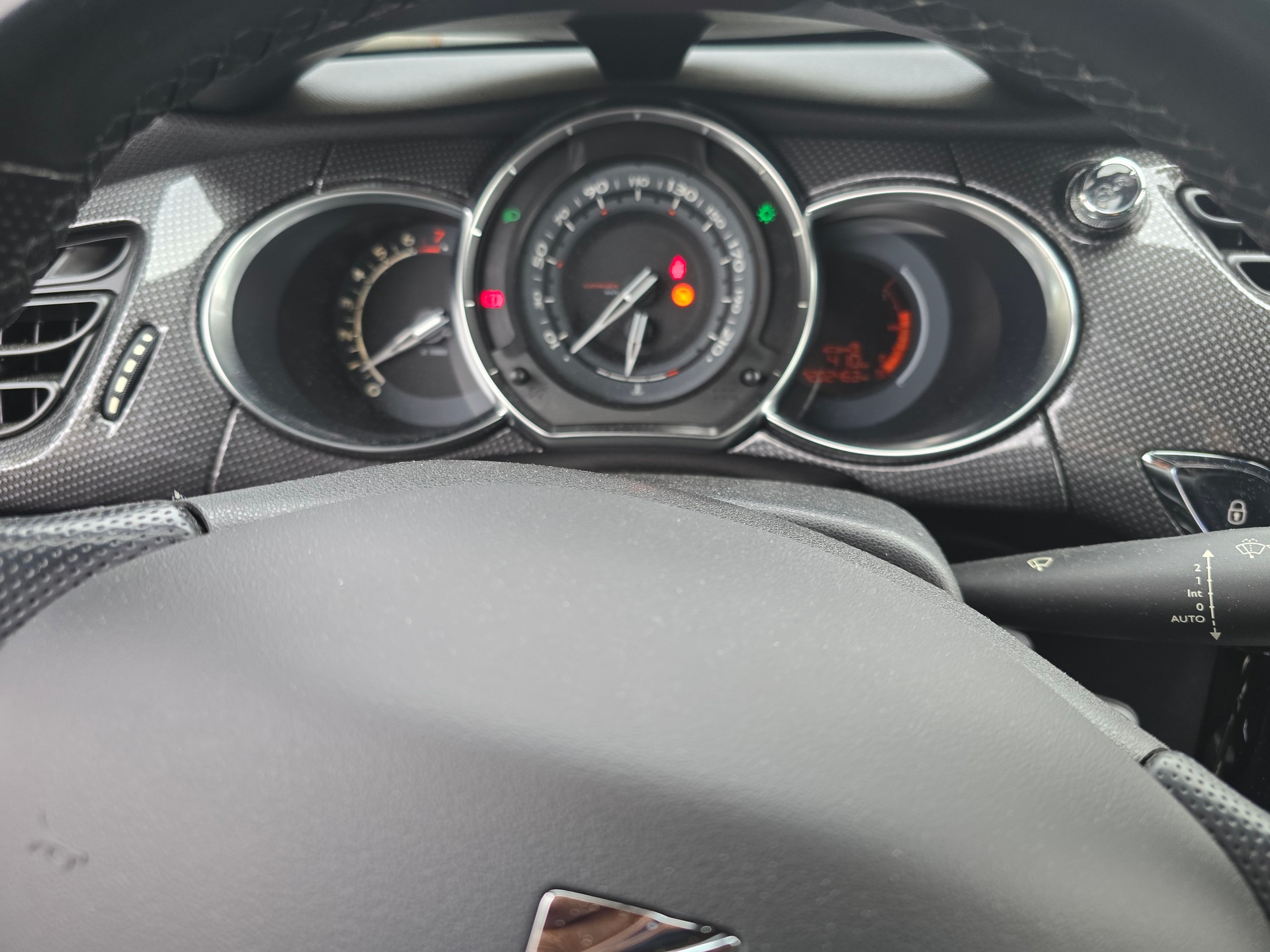 DS AUTOMOBILES DS3 1.6 THP Ultra Prestige-image-10