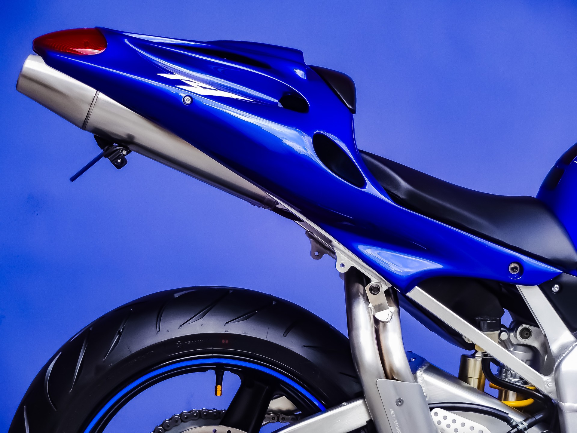 YAMAHA YZF-R1-image-7