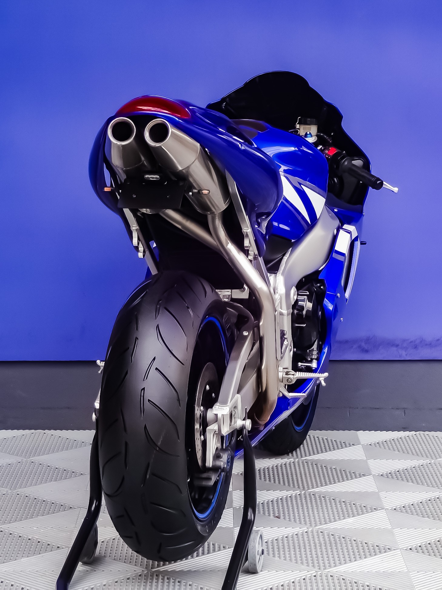 YAMAHA YZF-R1-image-6