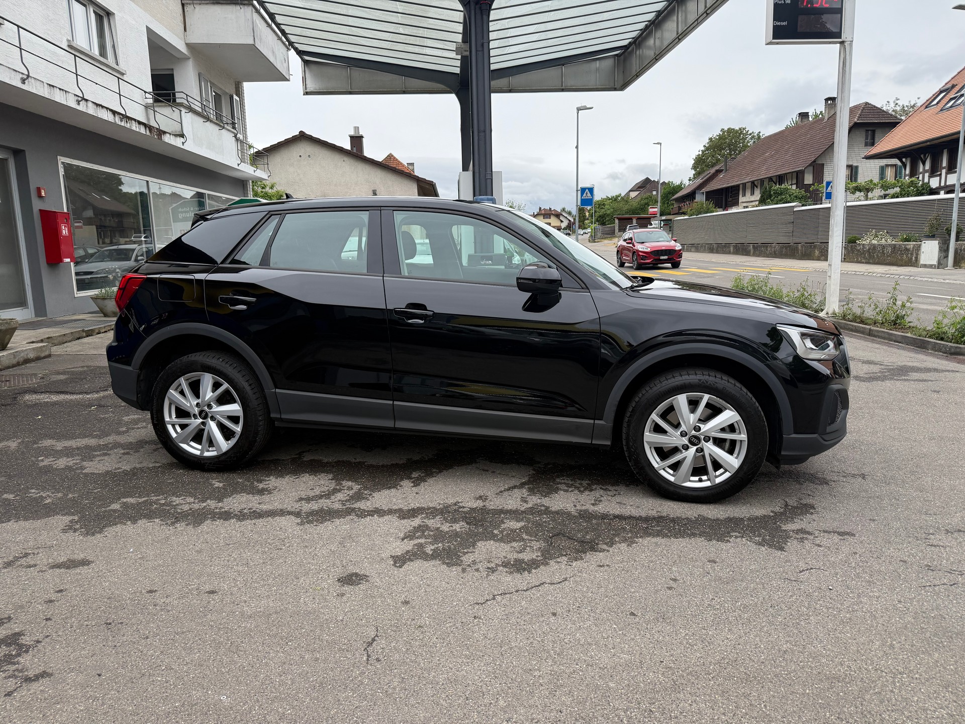 AUDI Q2 40 TFSI quattro S-tronic-image-1
