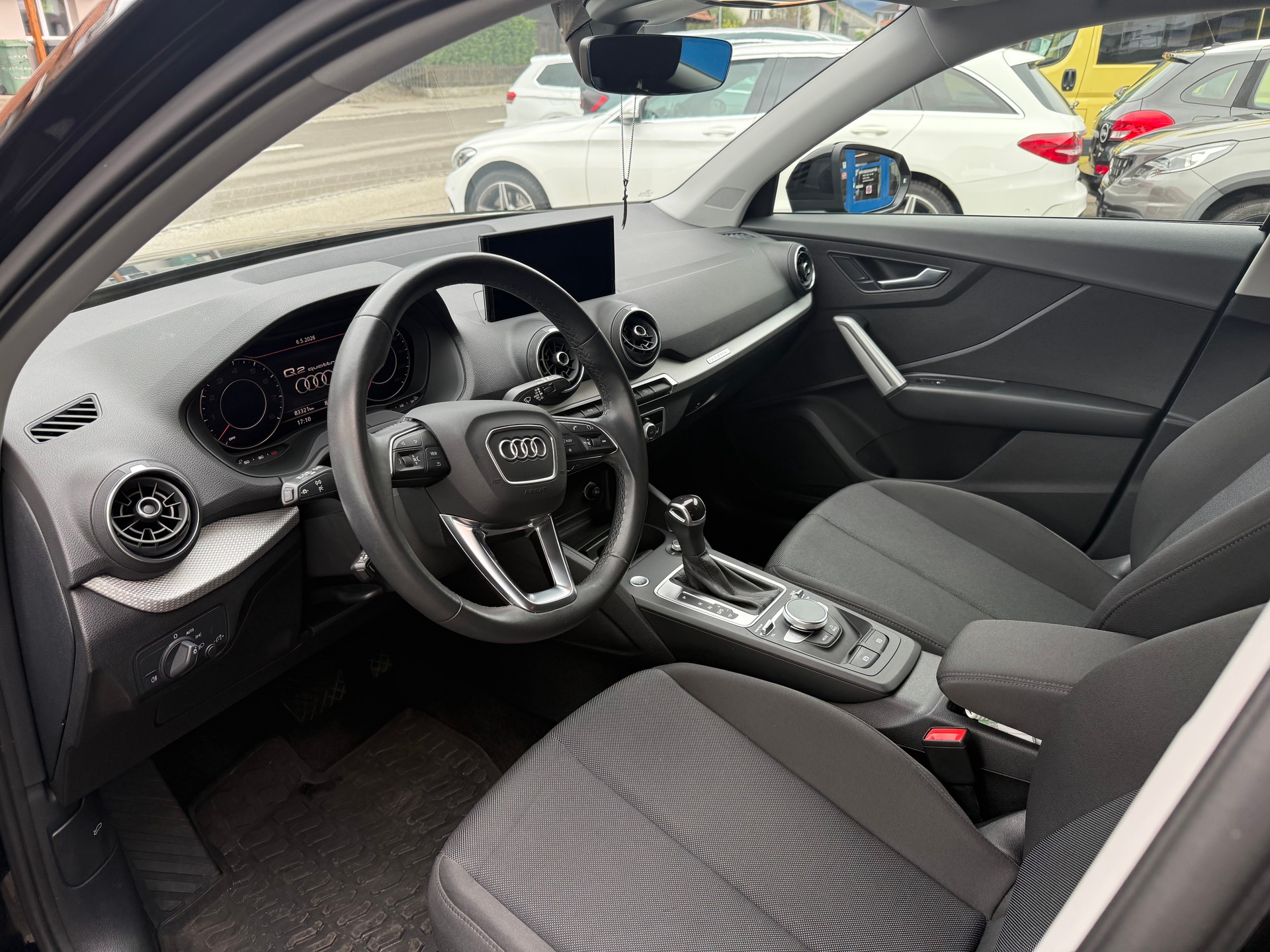 AUDI Q2 40 TFSI quattro S-tronic-image-8