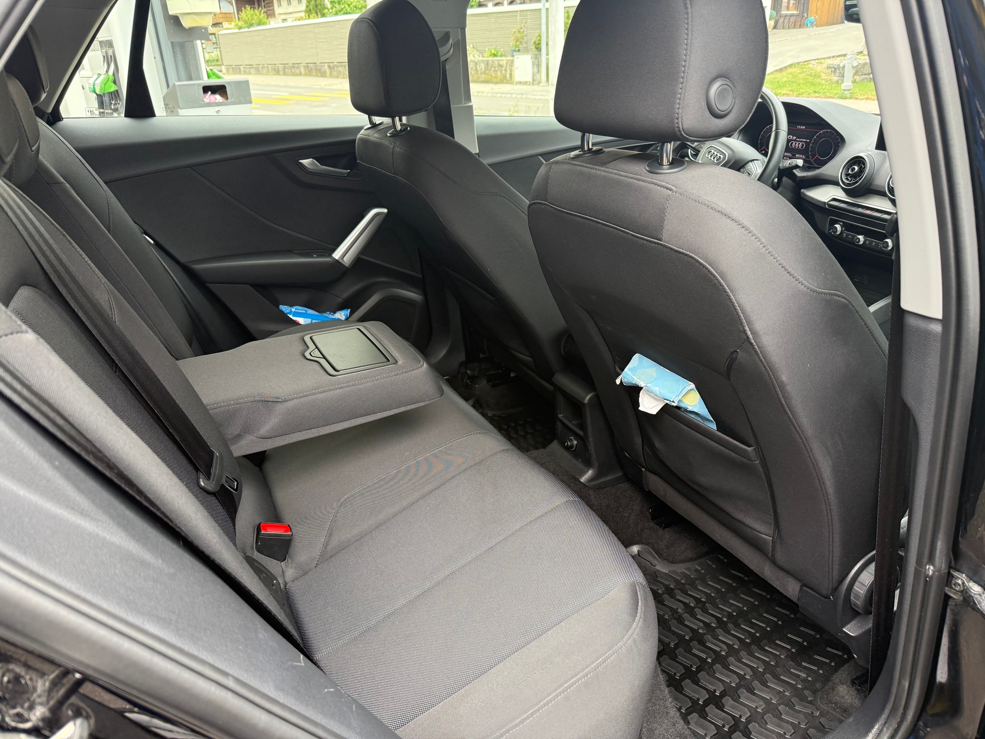 AUDI Q2 40 TFSI quattro S-tronic-image-10
