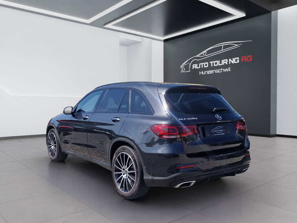 MERCEDES-BENZ GLC 220 d AMG Line 4m-image-4