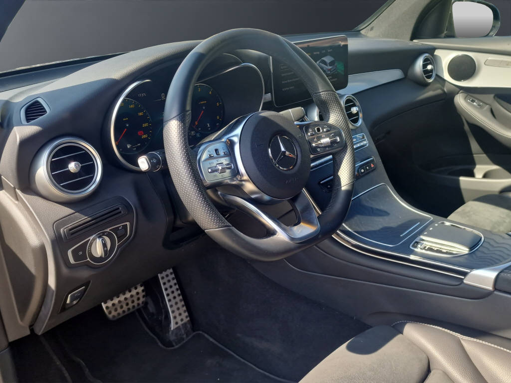 MERCEDES-BENZ GLC 220 d AMG Line 4m-image-8