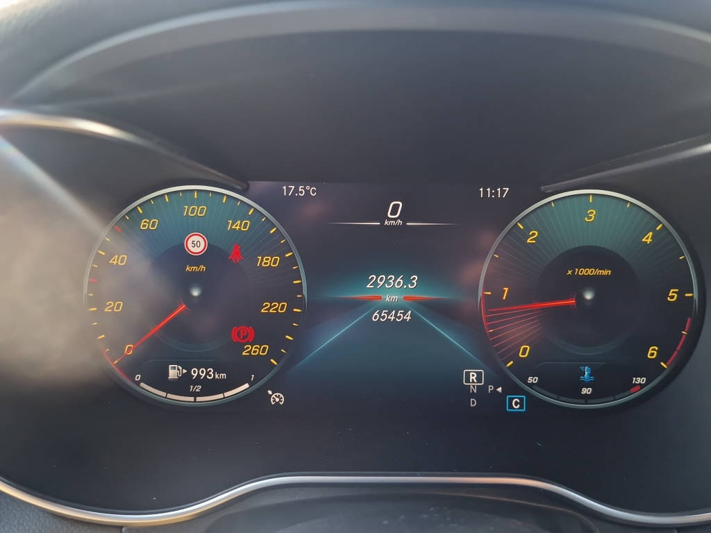 MERCEDES-BENZ GLC 220 d AMG Line 4m-image-13
