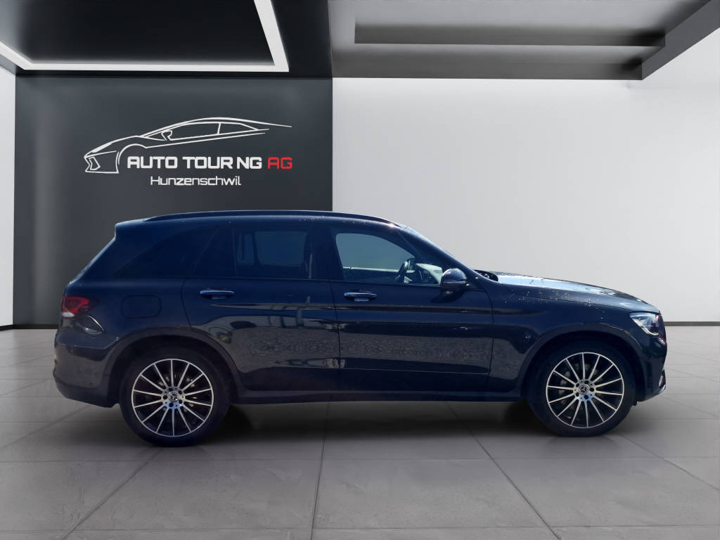 MERCEDES-BENZ GLC 220 d AMG Line 4m-image-1