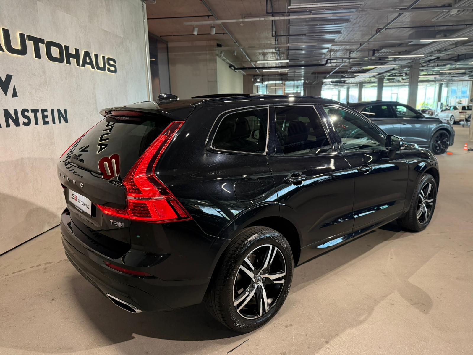 VOLVO XC60 T8 eAWD R-Design Geartronic-image-6
