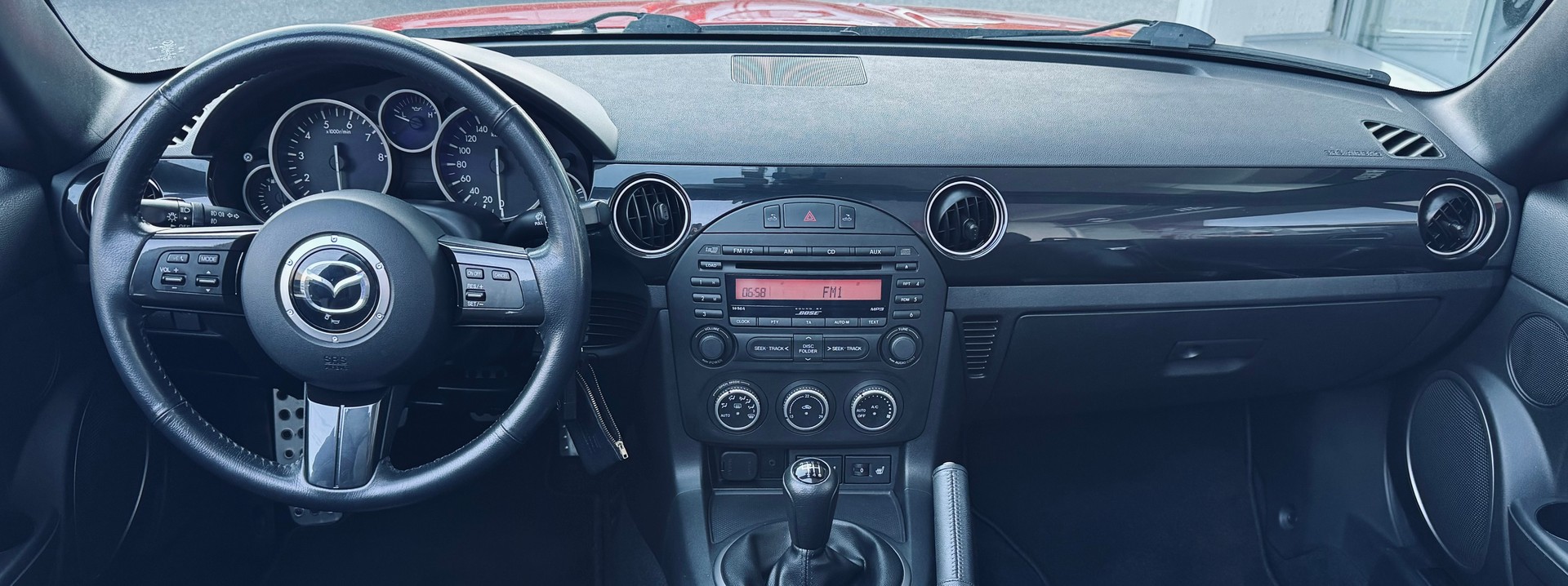 MAZDA MX-5 Roadster-Coupé 2.0i 16V Sport-image-12