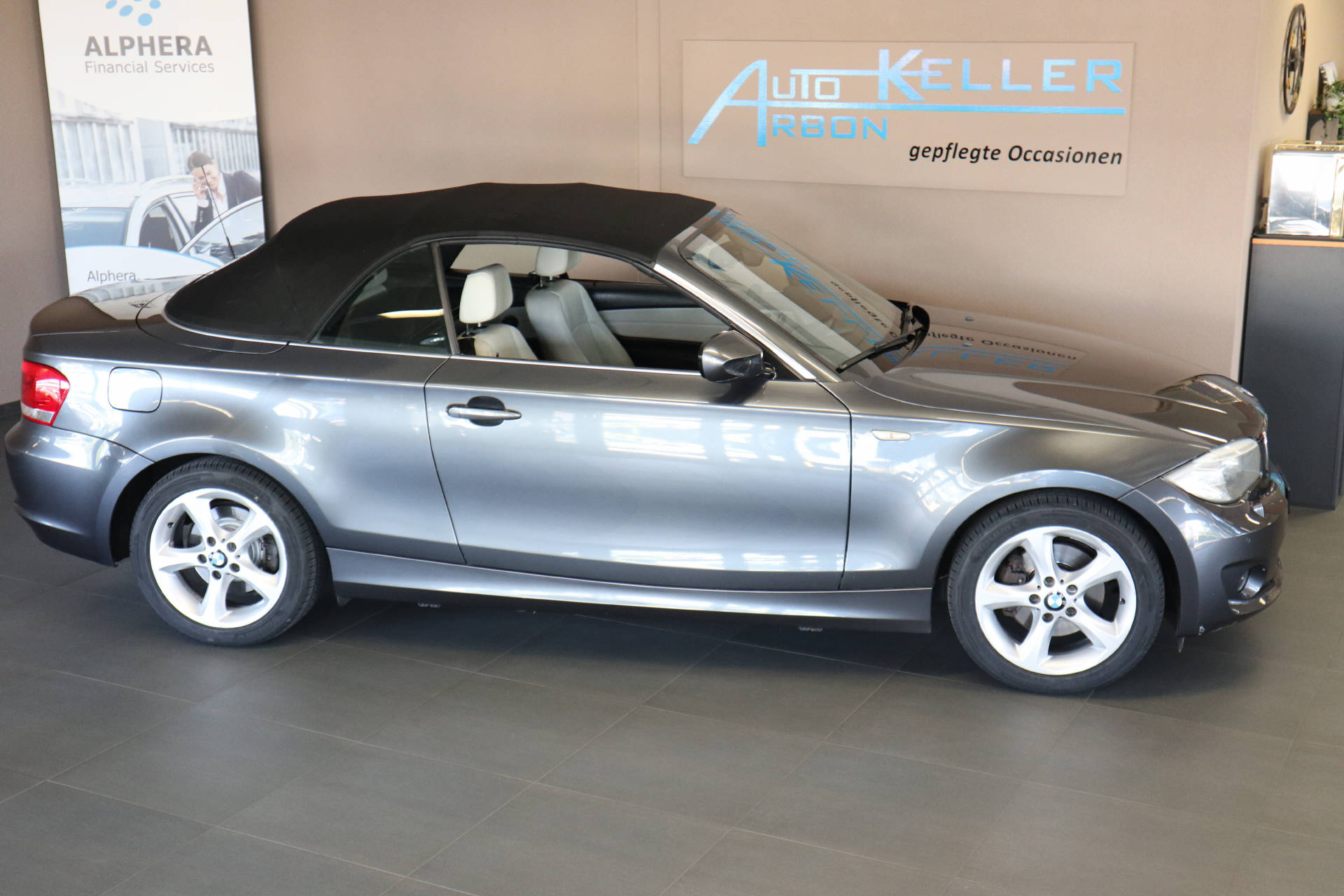 BMW 125i Cabrio-image-1