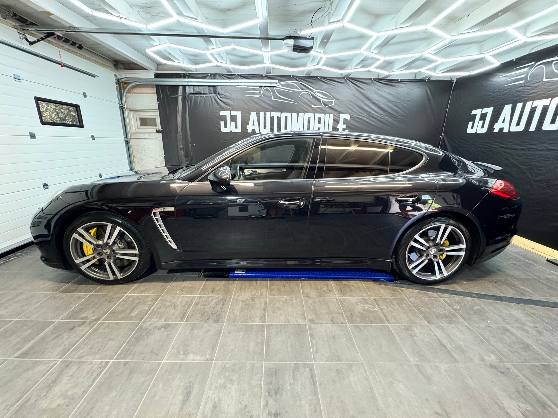 PORSCHE Turbo 4.8-image-1