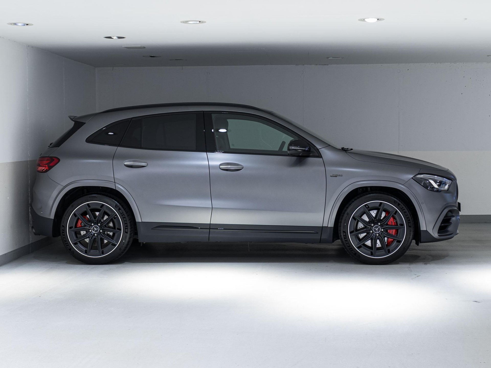 MERCEDES-BENZ GLA 45 AMG S 4MATIC+-image-1