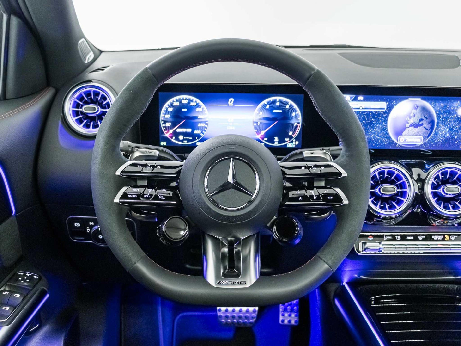 MERCEDES-BENZ GLA 45 AMG S 4MATIC+-image-11
