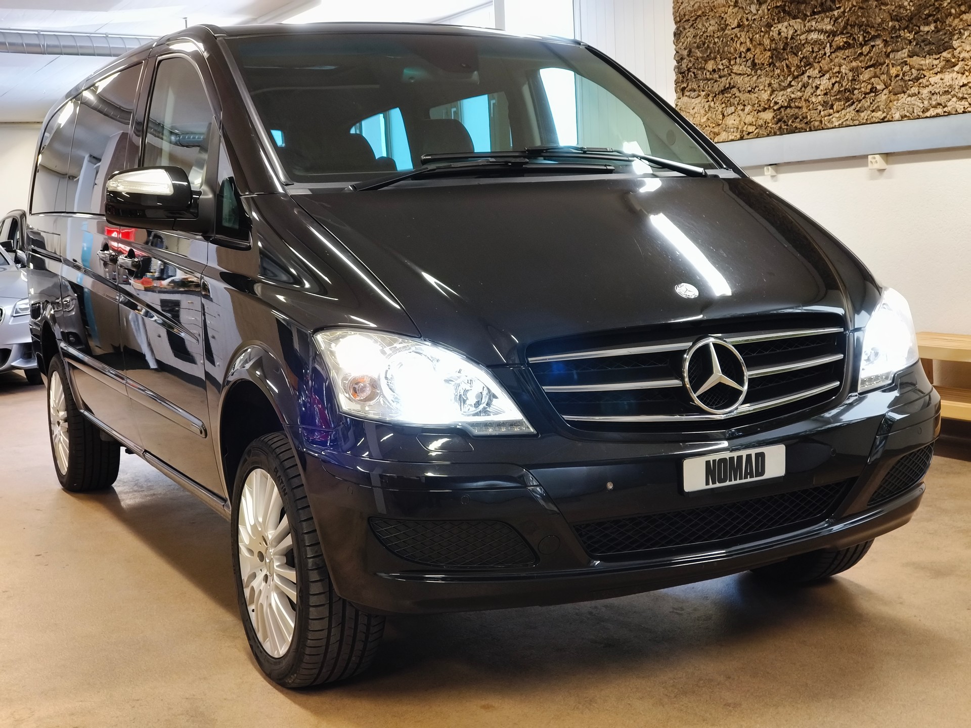 MERCEDES-BENZ Viano 2.2 CDI Blue Eff. Ambiente Ed. L 4Matic A-image-5