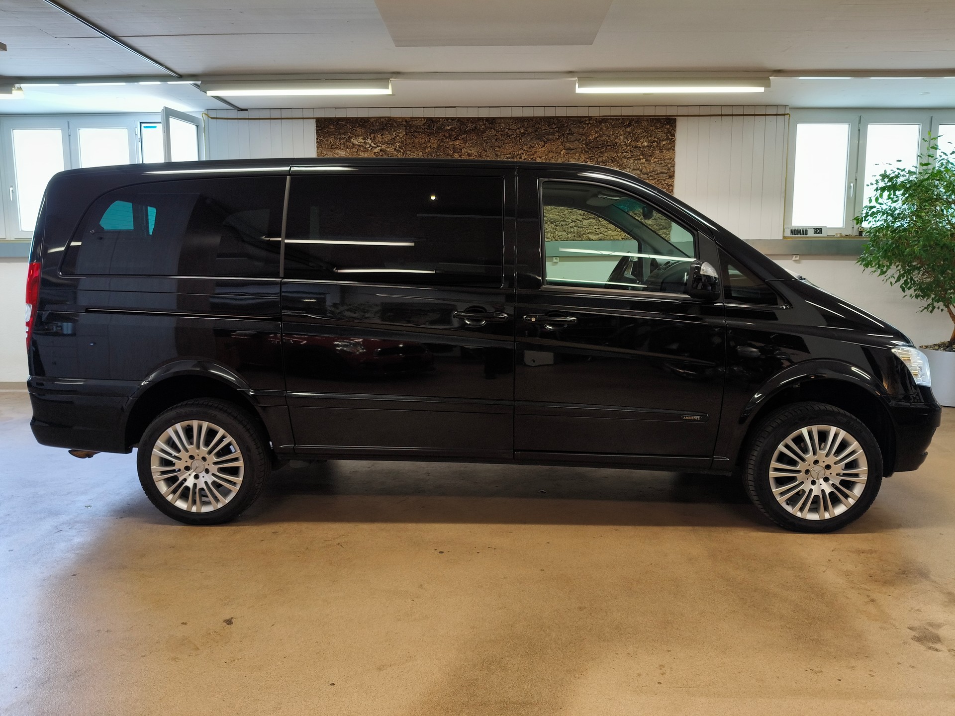 MERCEDES-BENZ Viano 2.2 CDI Blue Eff. Ambiente Ed. L 4Matic A-image-8