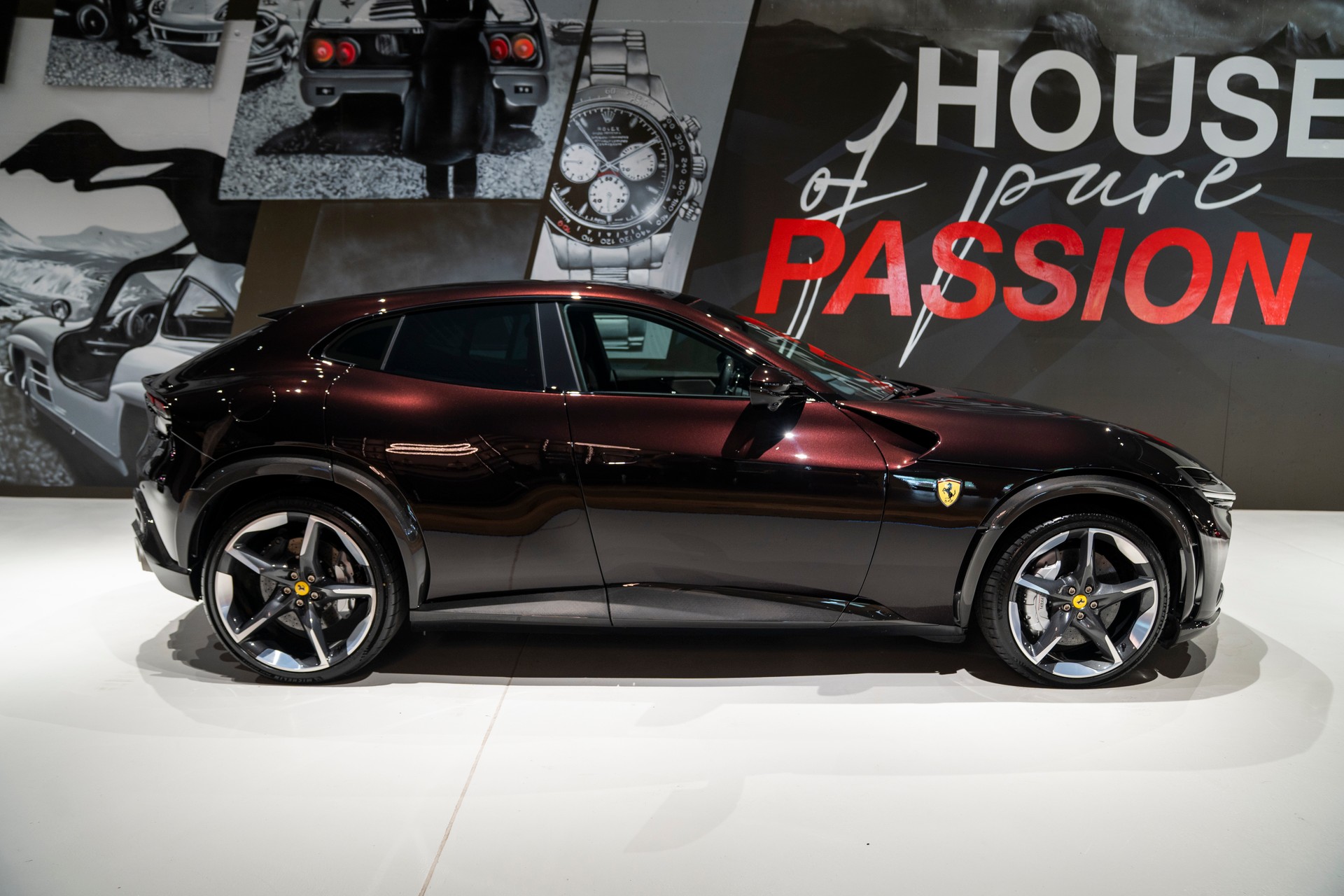 FERRARI Purosangue 6.5 V12-showroom-element-2