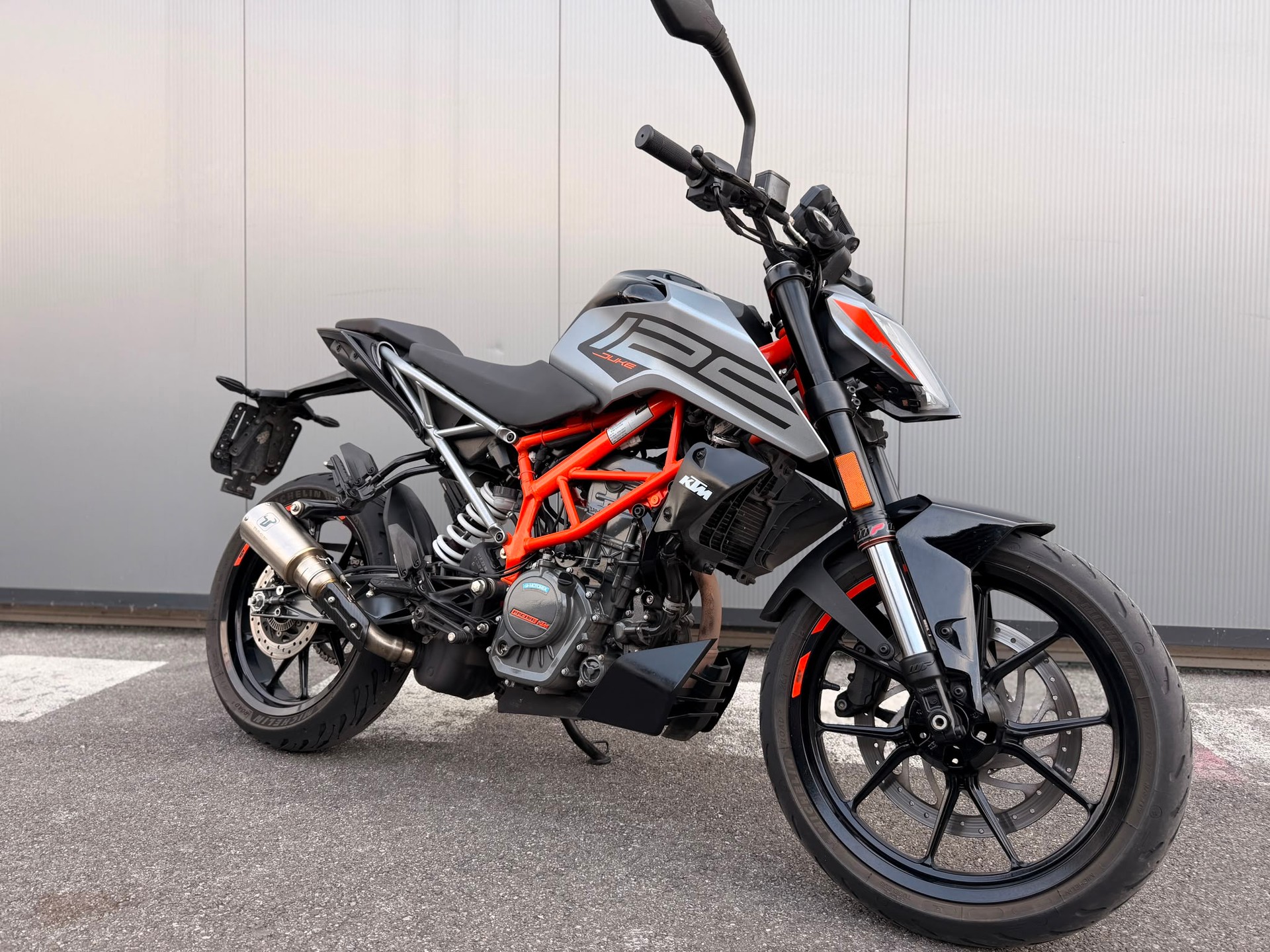 KTM 125 Duke-image-1