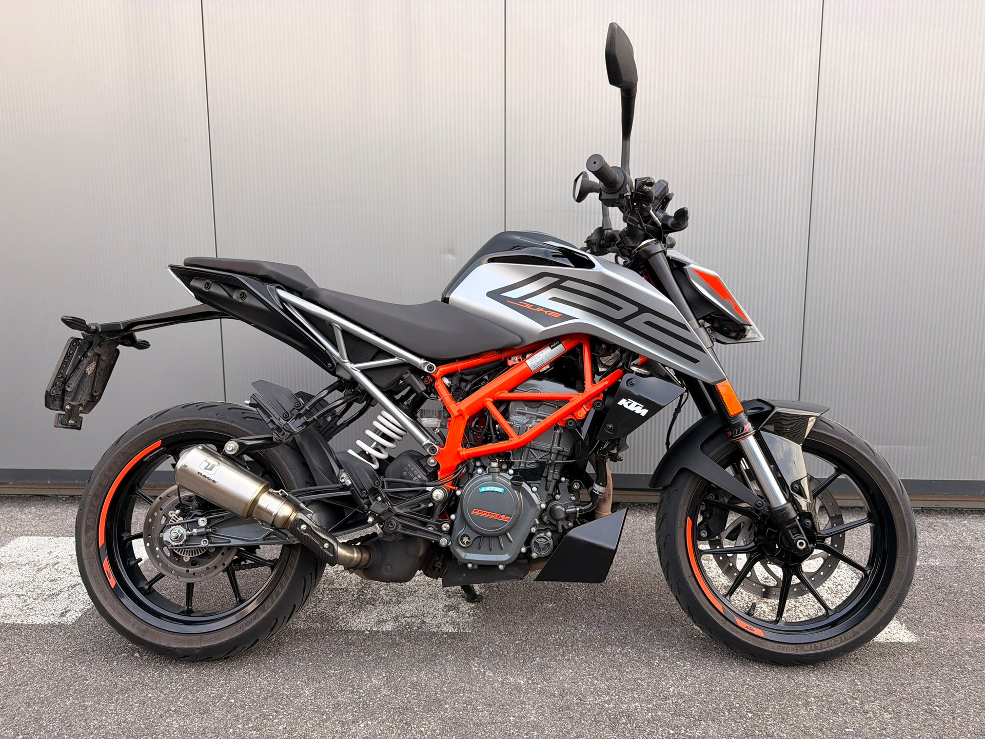 KTM 125 Duke-image-0