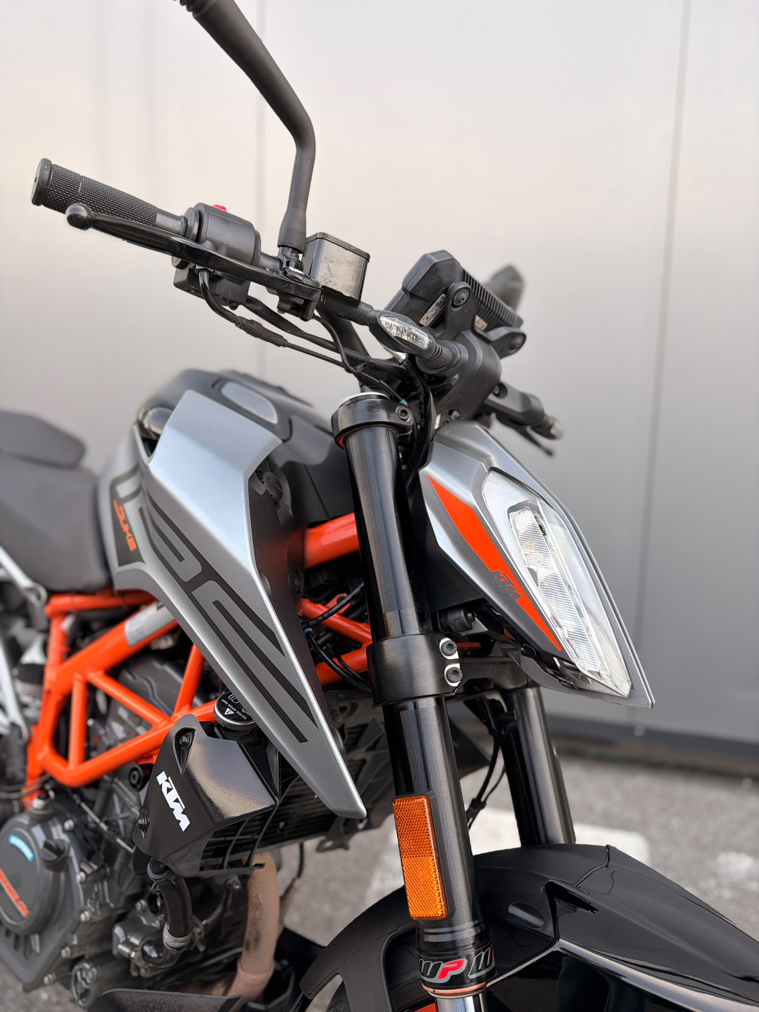 KTM 125 Duke-image-2