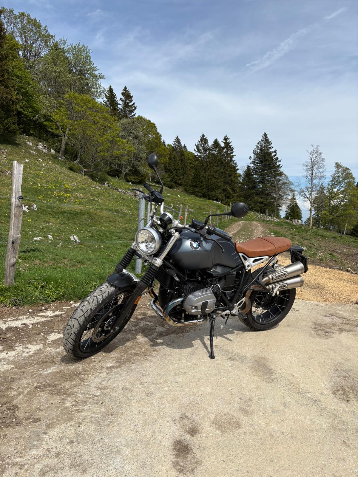 BMW R nineT Scrambler ABS-image-1