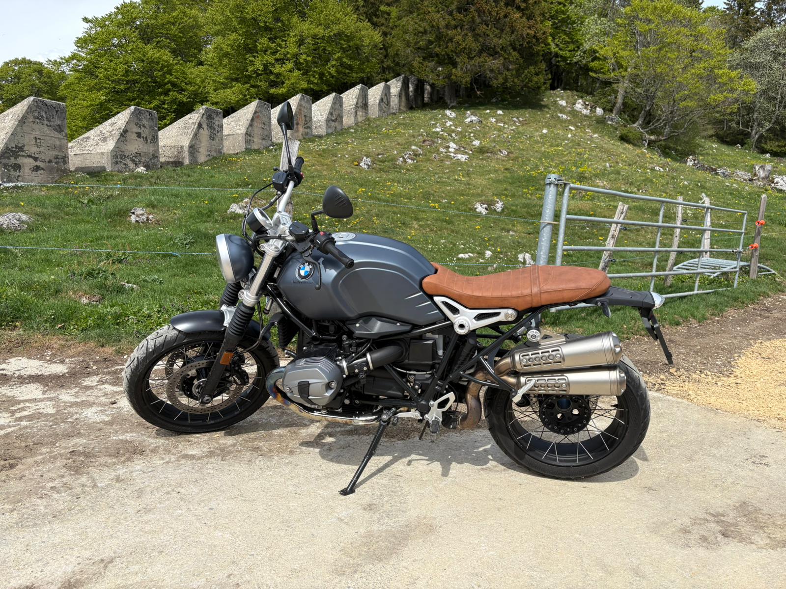 BMW R nineT Scrambler ABS-image-2