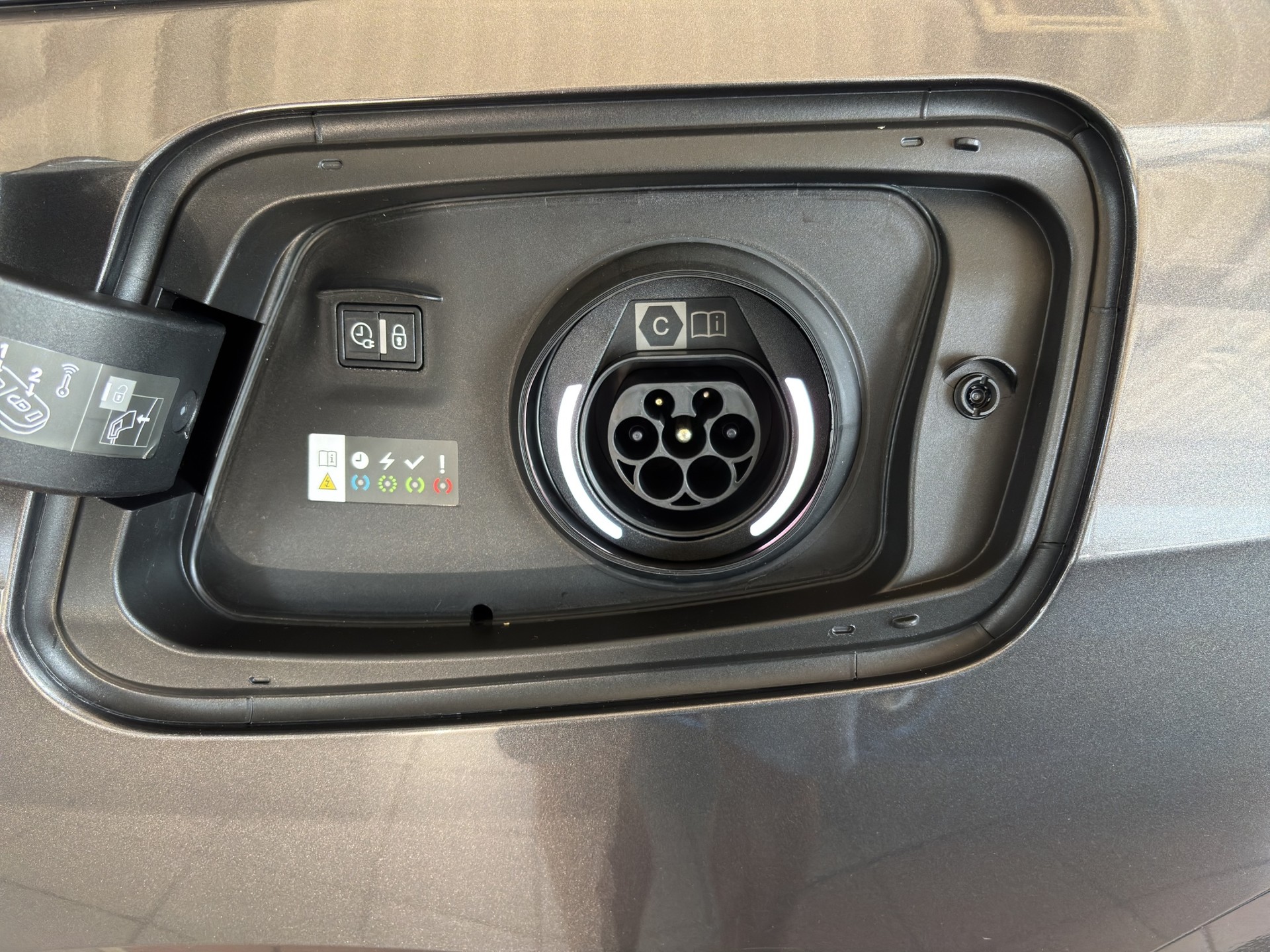 OPEL Astra 1.6 PHEV Turbo Swiss Plus A-image-21