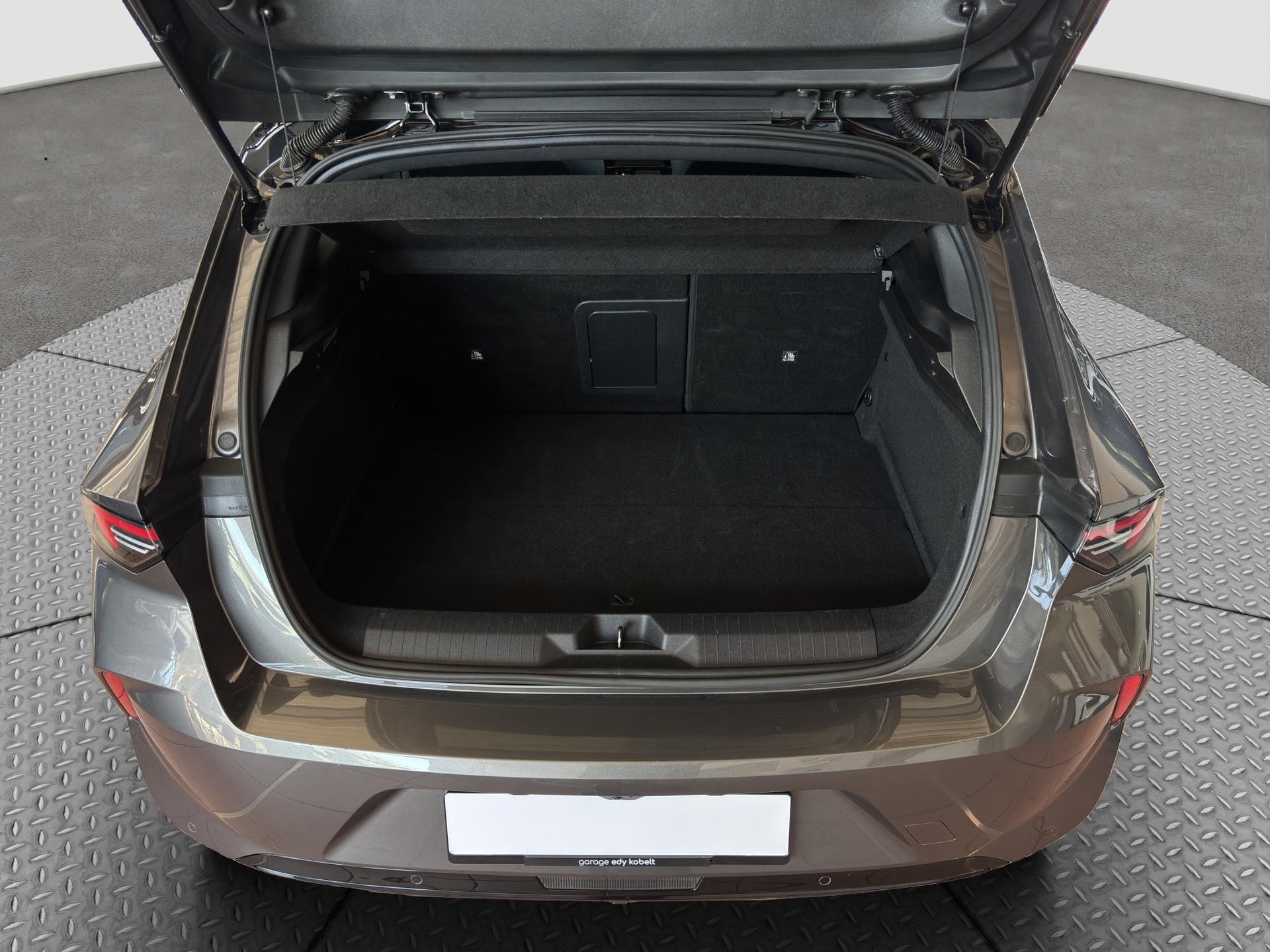 OPEL Astra 1.6 PHEV Turbo Swiss Plus A-image-16