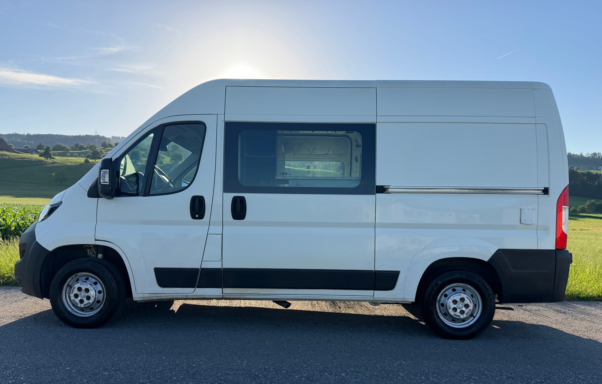 PEUGEOT Boxer 2.0 HDI 335 Allure s/s L2H2-image-2