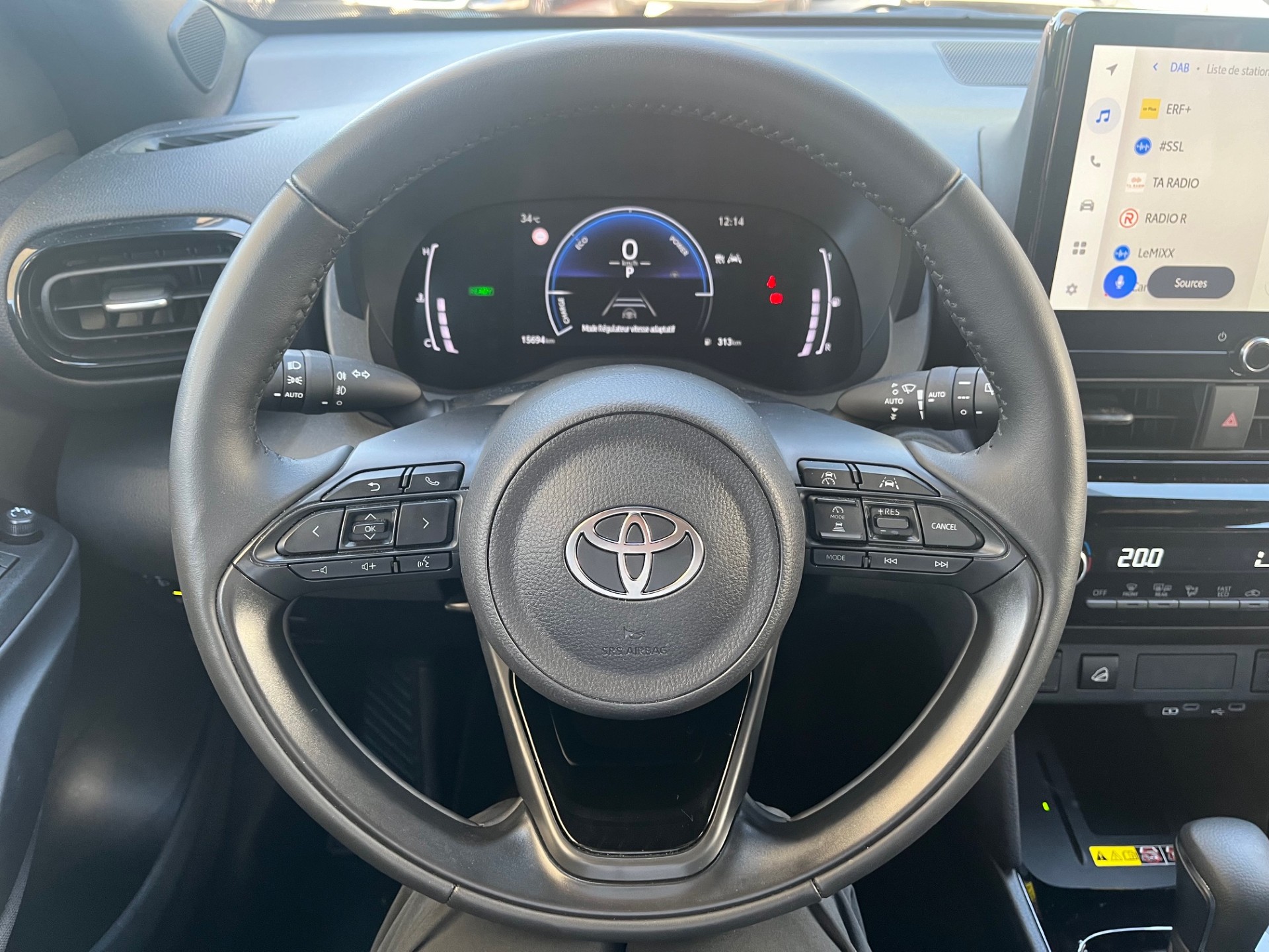 TOYOTA Yaris Cross 1.5 Trend AWDi e-CVT-image-11