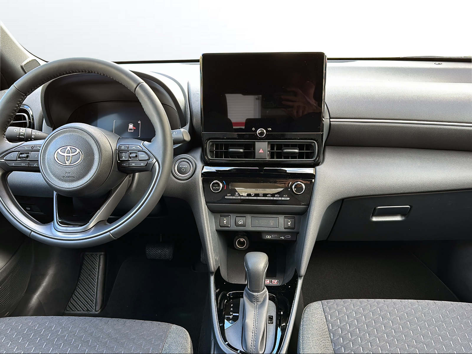 TOYOTA Yaris Cross 1.5 Trend AWDi e-CVT-image-7