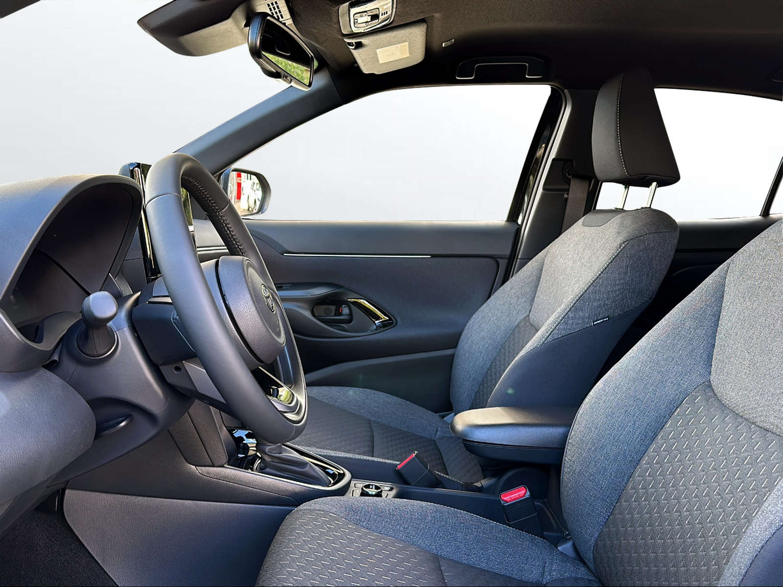 TOYOTA Yaris Cross 1.5 Trend AWDi e-CVT-image-6