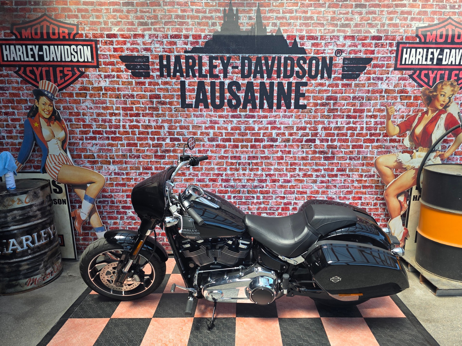 HARLEY-DAVIDSON FLSB SPORT GLIDE 107-image-1