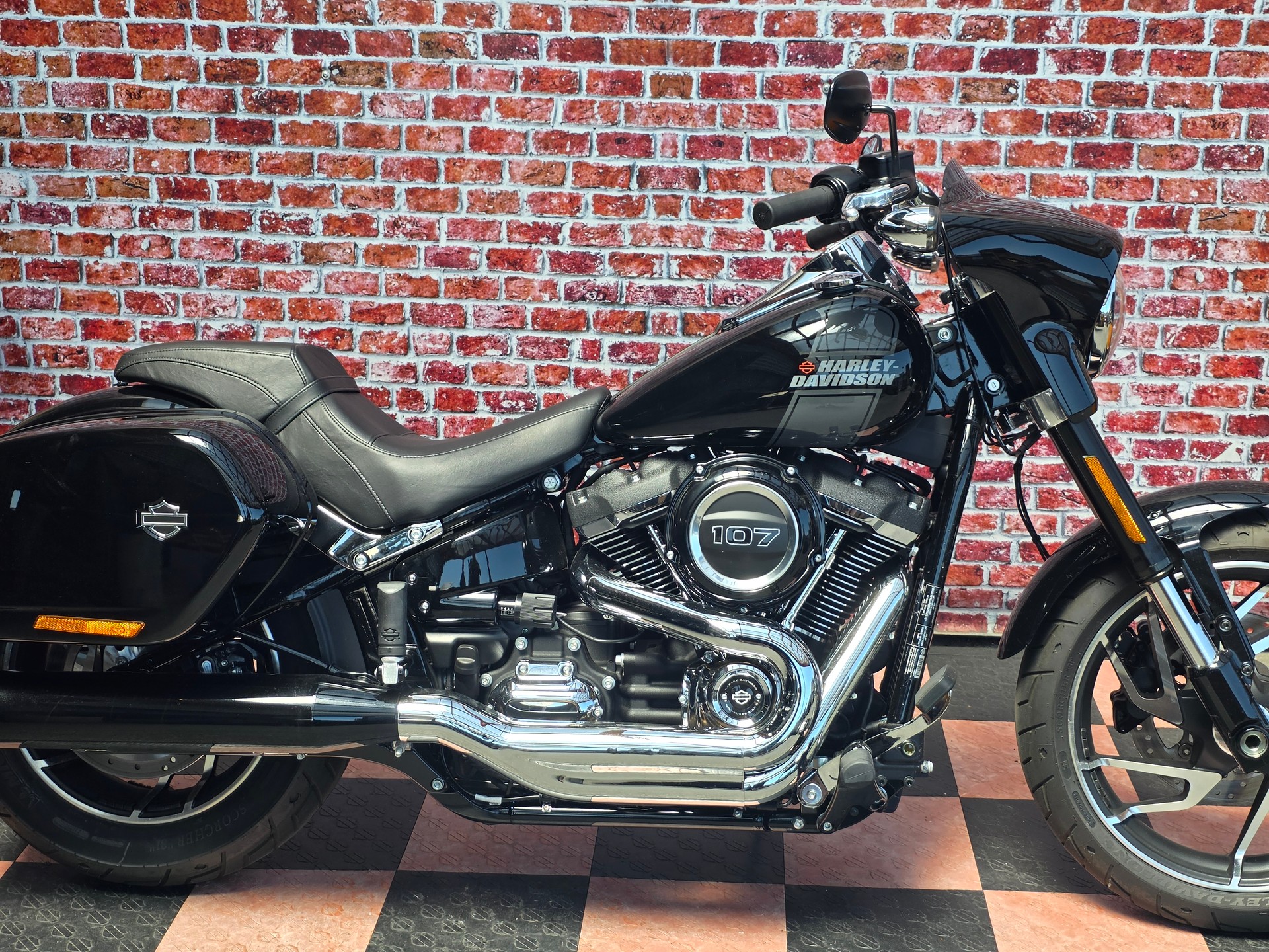 HARLEY-DAVIDSON FLSB SPORT GLIDE 107-image-2